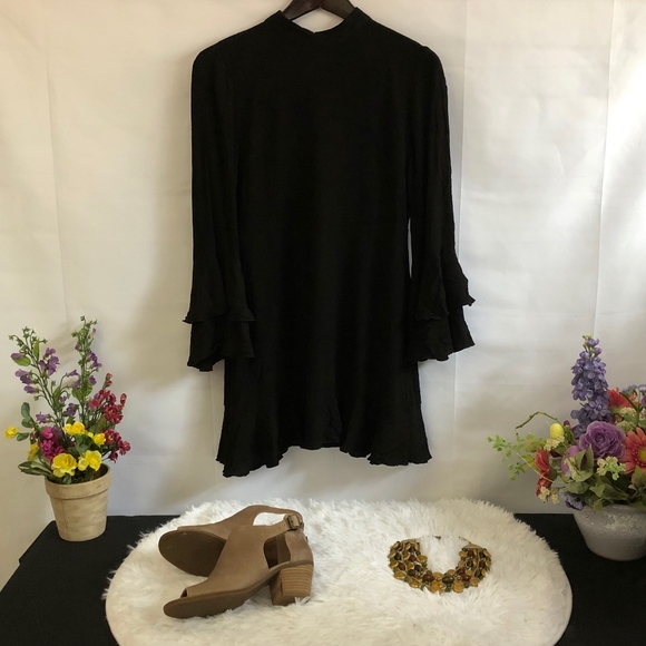 Zara Long Bell Sleeve Dress.  Black.  Size Medium - Picture 4 of 8